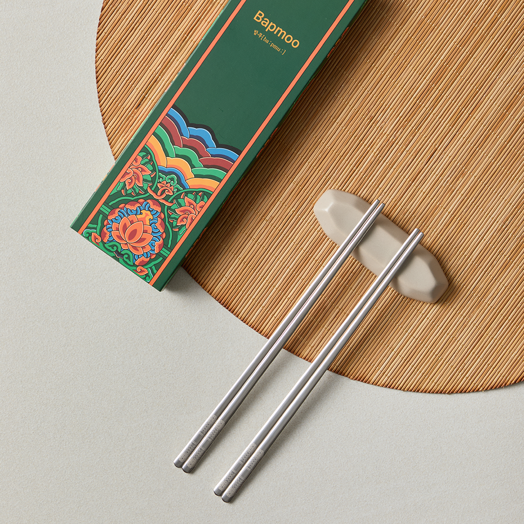[Coming Soon] Glossy Silver 2 Pair Chopsticks set